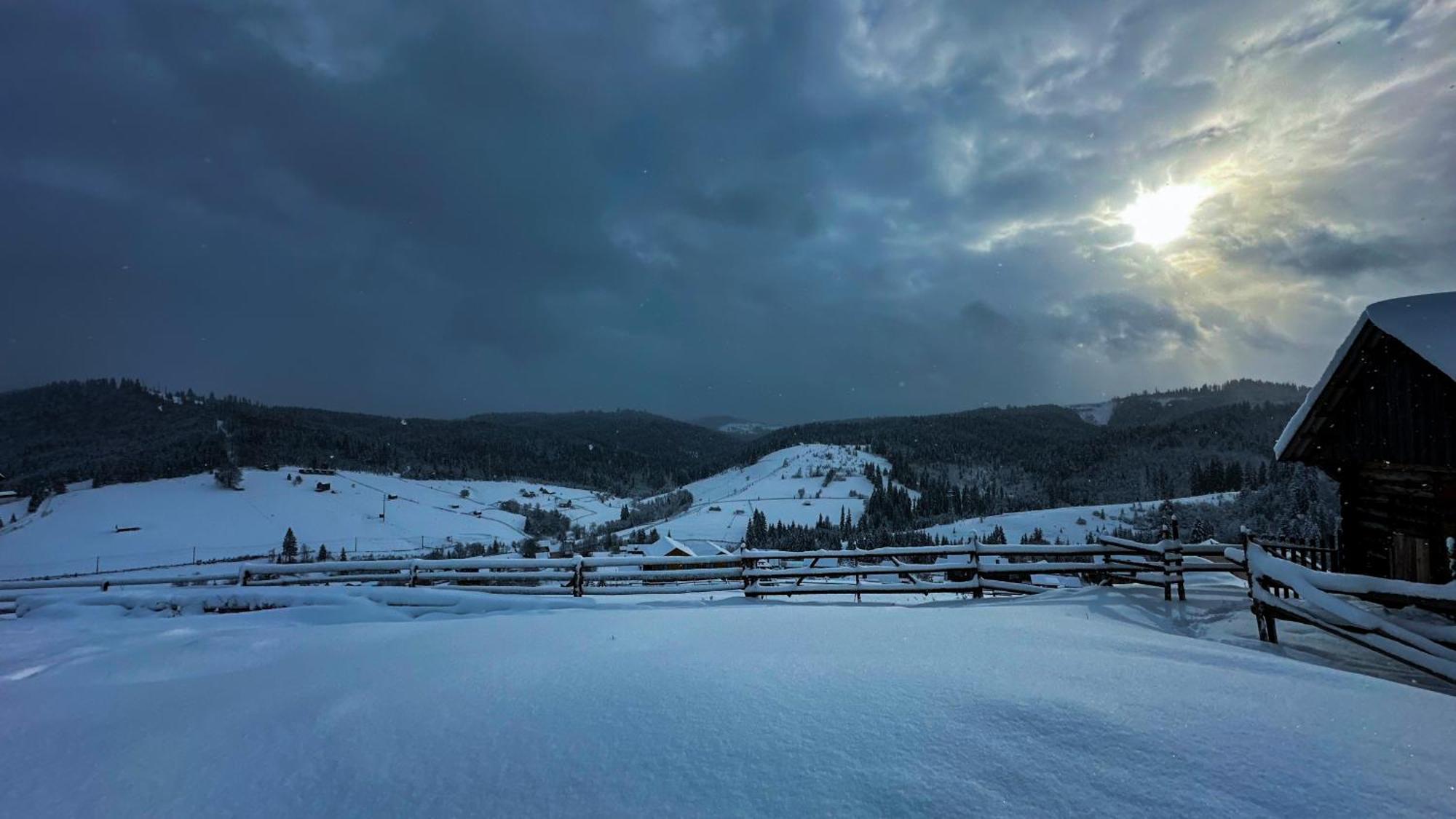 Шепіт Лісу Bukovel Exterior foto