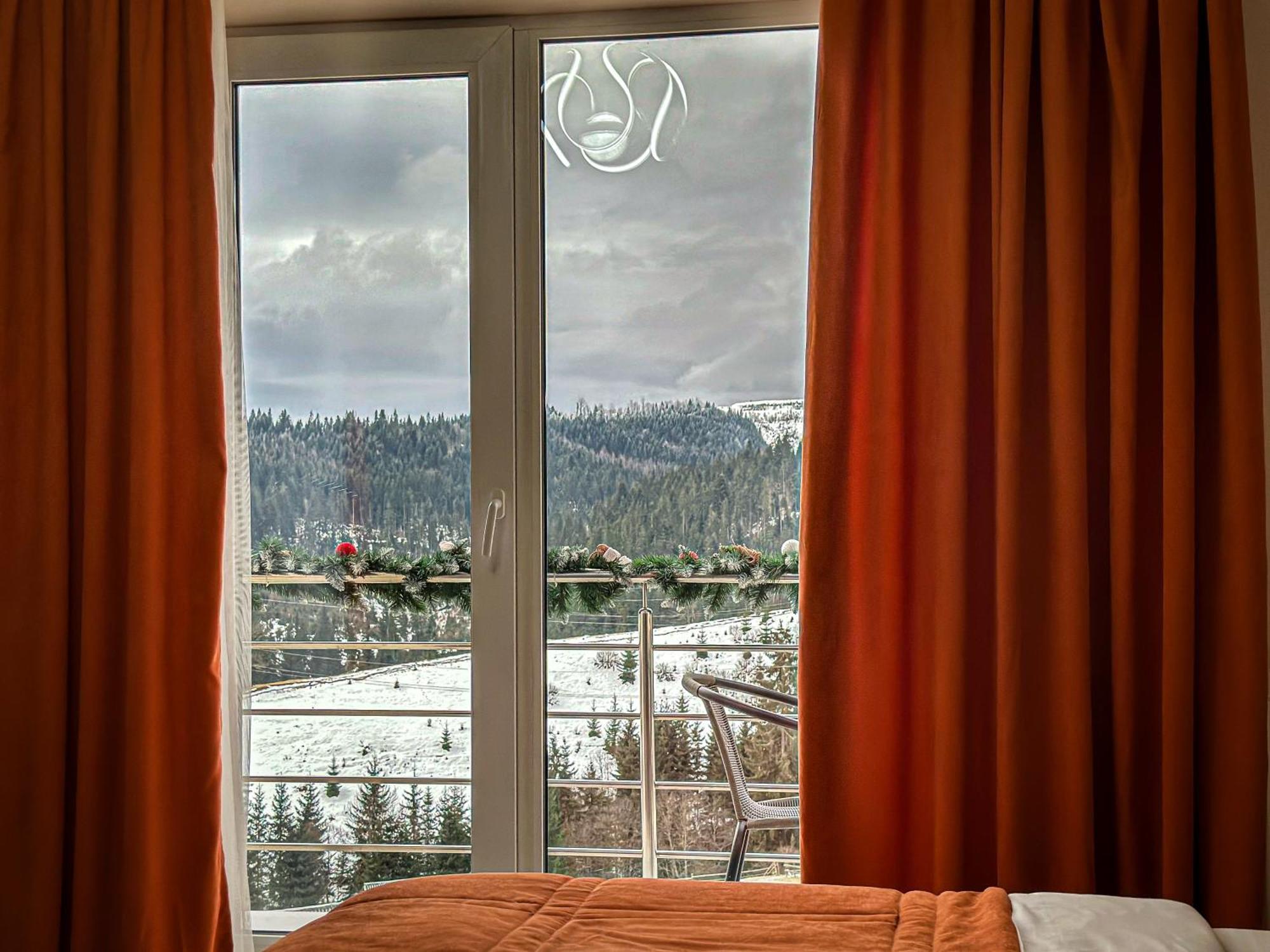 Шепіт Лісу Bukovel Exterior foto
